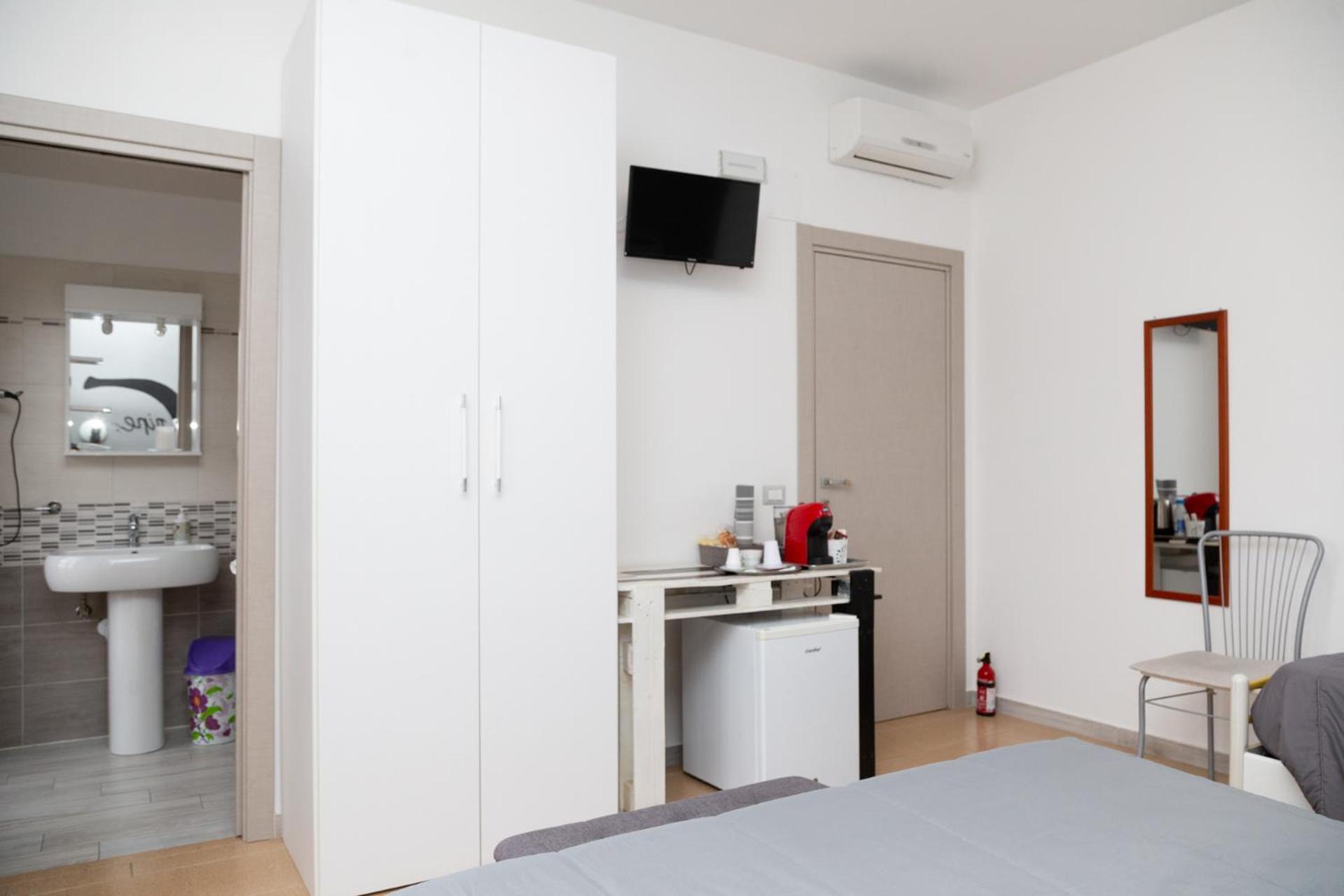 La Dimora Degli Artisti Bed & Breakfast Catanzaro Exterior photo